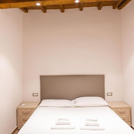 Cozy And Charmin 3Br Apartment Steps By Duomo Florence Luaran gambar